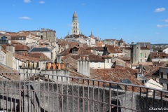 Vue de la tour Mataguerre : la cathédrale Saint Front
